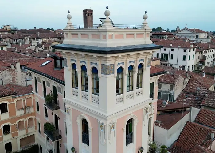 Terraglio Rooms